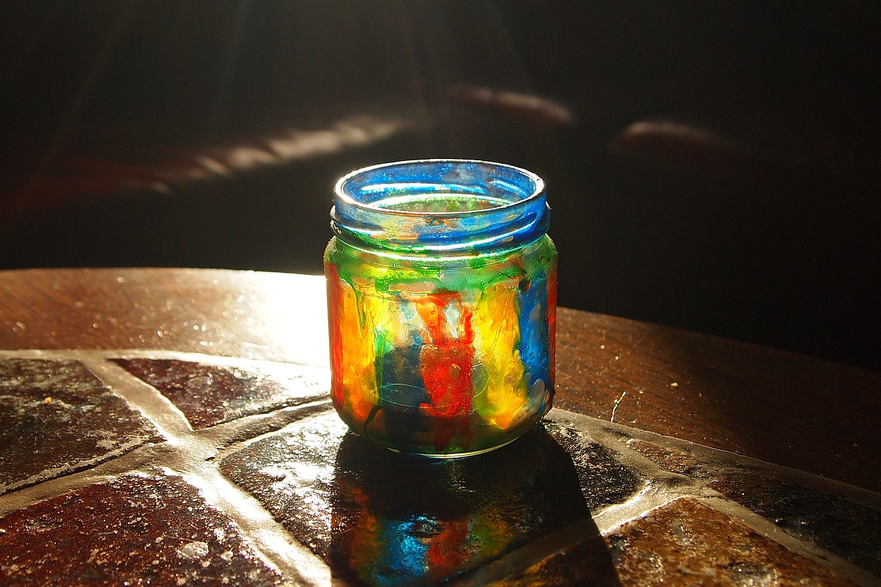 5 Paint-dipping Crafts for Kids